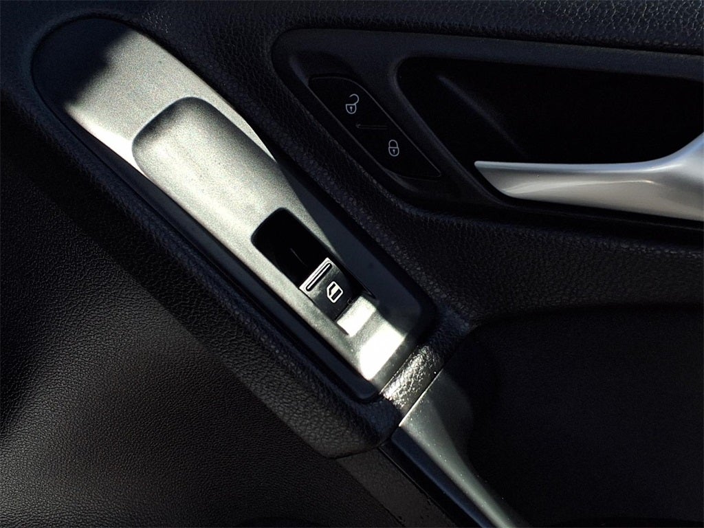 2012 Volkswagen Golf 2.5L