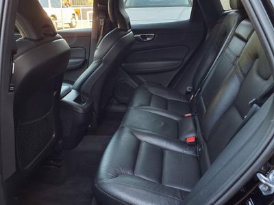 2021 Volvo XC60 T5 Momentum