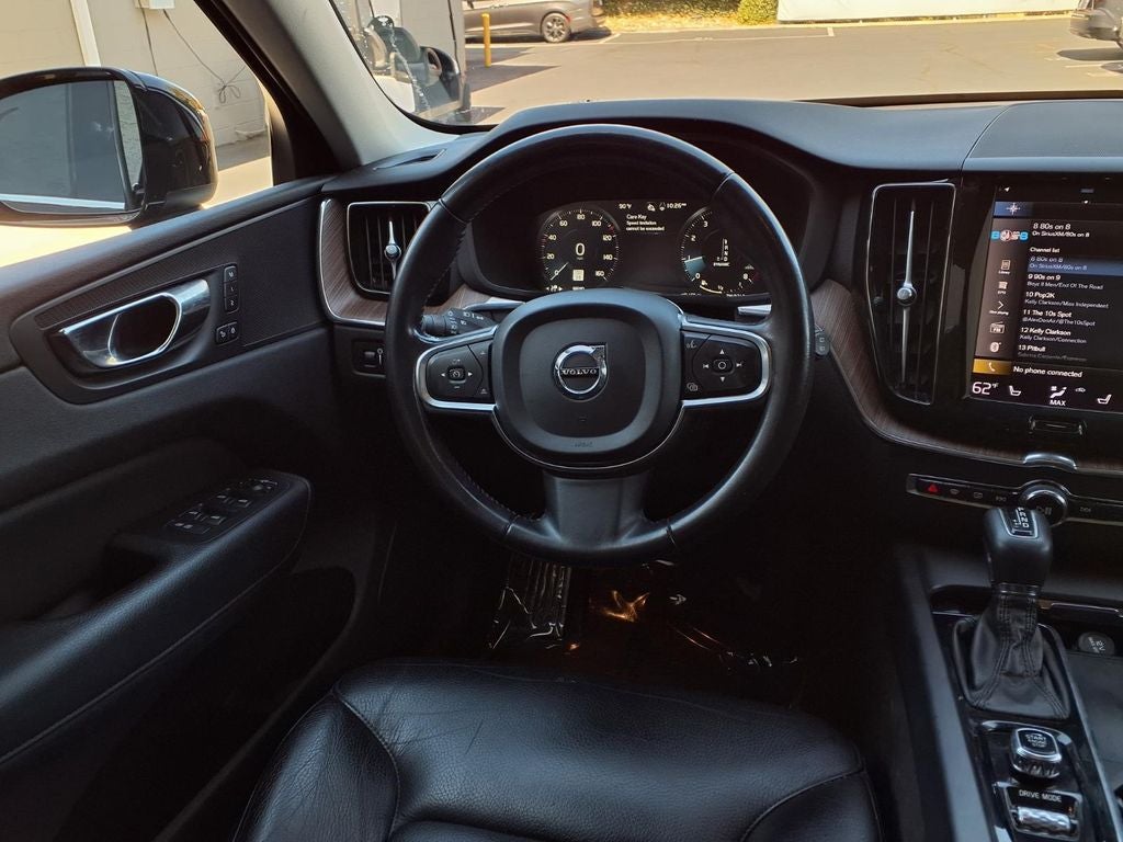2021 Volvo XC60 T5 Momentum