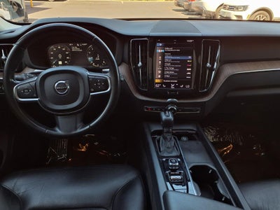 2021 Volvo XC60 T5 Momentum