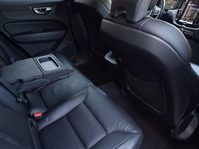 2021 Volvo XC60 T5 Momentum