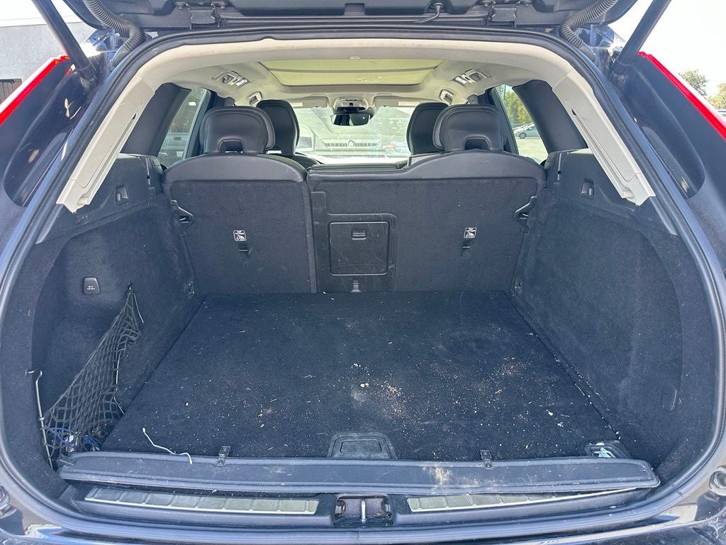 2021 Volvo XC60 T5 Momentum