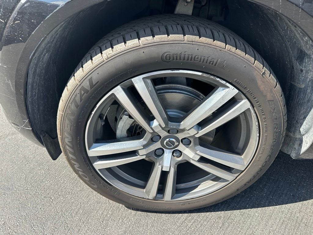 2021 Volvo XC60 T5 Momentum