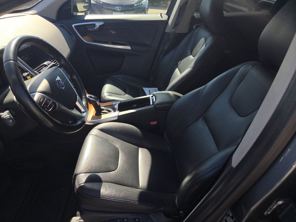 2017 Volvo XC60 T5 Inscription