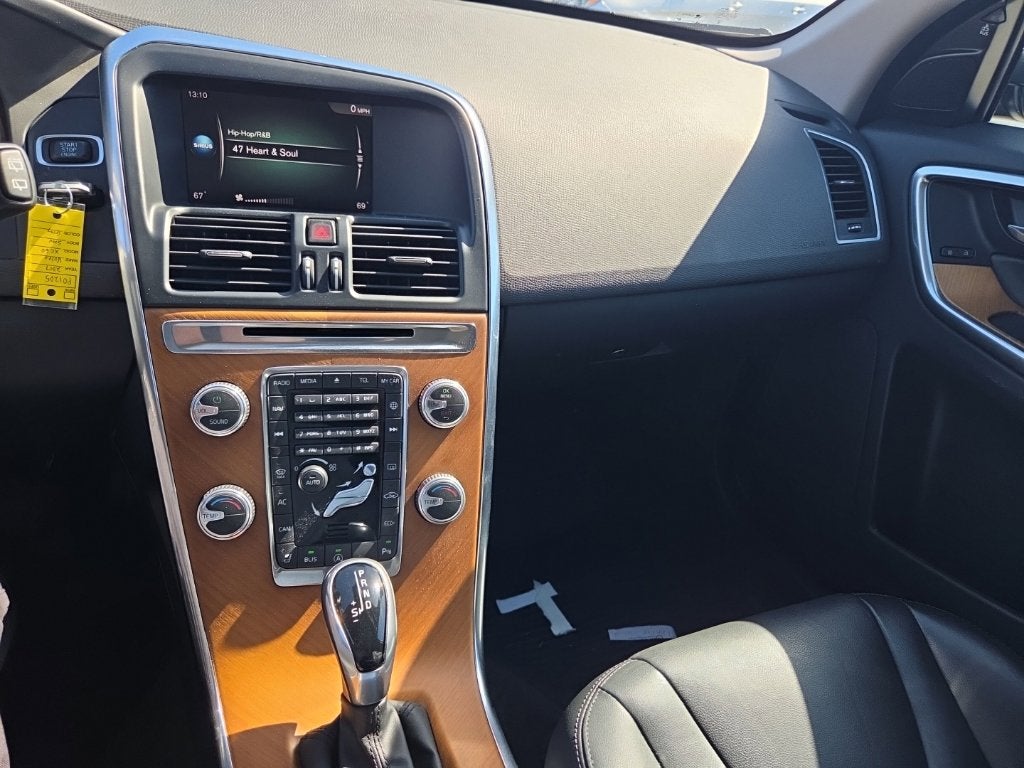 2017 Volvo XC60 T5 Inscription