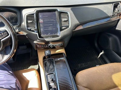 2016 Volvo XC90 T6 Momentum