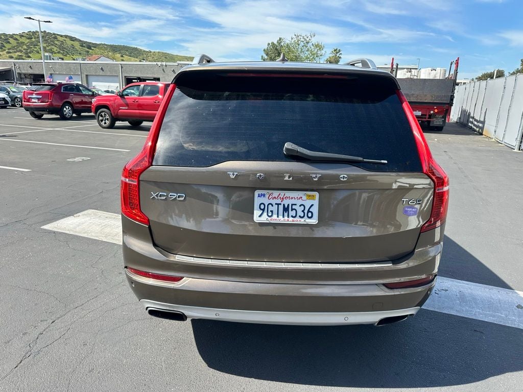 2016 Volvo XC90 T6 Momentum