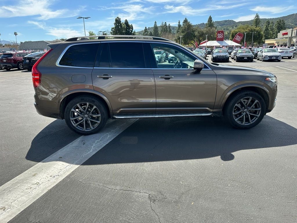 2016 Volvo XC90 T6 Momentum
