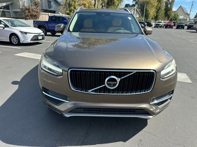 2016 Volvo XC90 T6 Momentum