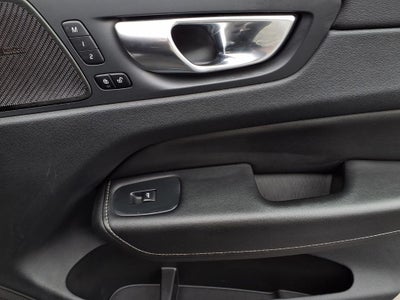 2023 Volvo XC60 Recharge Plug-In Hybrid Ultimate