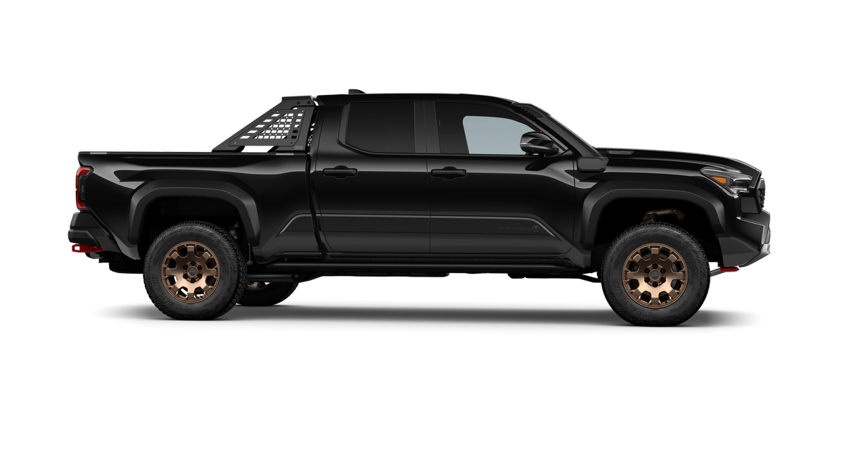 2026 Toyota Tacoma i-FORCE MAX Tacoma Trailhunter