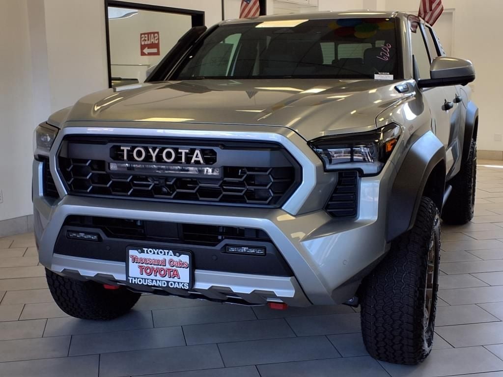2025 Toyota Tacoma i-FORCE MAX Tacoma Trailhunter