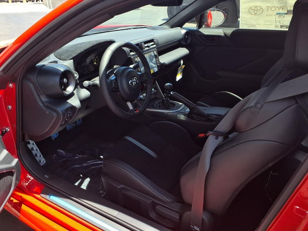 2026 Toyota GR86 Premium MT